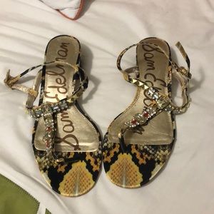 Used sandals